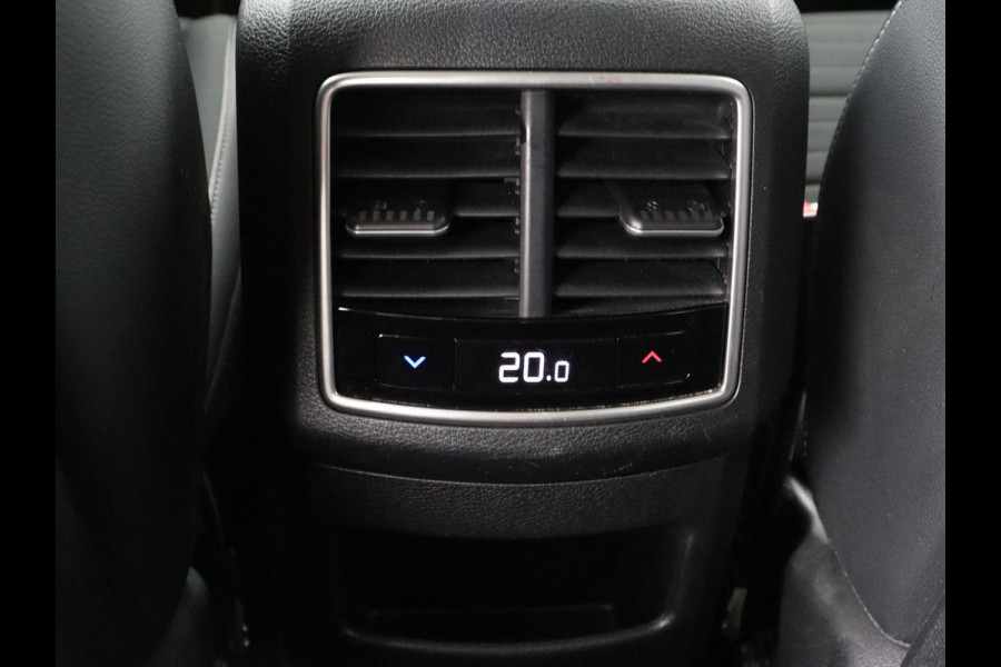 Kia Sportage 1.6 T-GDi Hybrid DynamicPlusLine | Panoramadak | Matrix LED | Trekhaak | Half leder | Adaptive cruise | Stoel & stuurverwarming | Camera | Carplay | Keyless | Navigatie