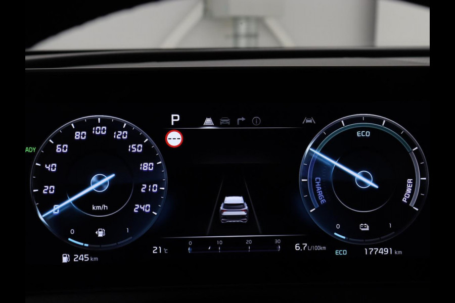 Kia Sportage 1.6 T-GDi Hybrid DynamicPlusLine | Panoramadak | Matrix LED | Trekhaak | Half leder | Adaptive cruise | Stoel & stuurverwarming | Camera | Carplay | Keyless | Navigatie