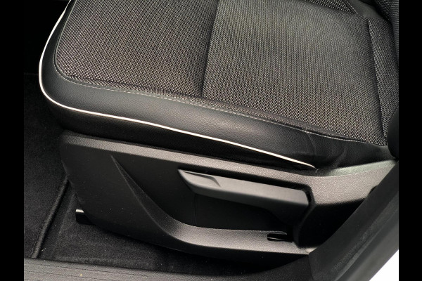 Renault Captur 1.6 E-Tech Plug-in Hybrid 160 Intens | Navi, Camera, Stoel+Stuurverw., Cruise, Half leder, Climate, Virt. Cockp. |