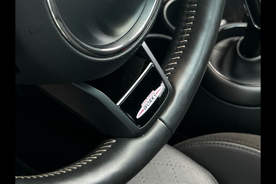 MINI Mini 1.5 Cooper John Cooper Works PANO | STUURWIEL VERW | STOELVERW | KEYLESS | DEALER ONDERH | SFEERVERL |