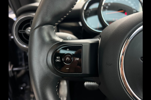 MINI Mini 1.5 Cooper John Cooper Works PANO | STUURWIEL VERW | STOELVERW | KEYLESS | DEALER ONDERH | SFEERVERL |