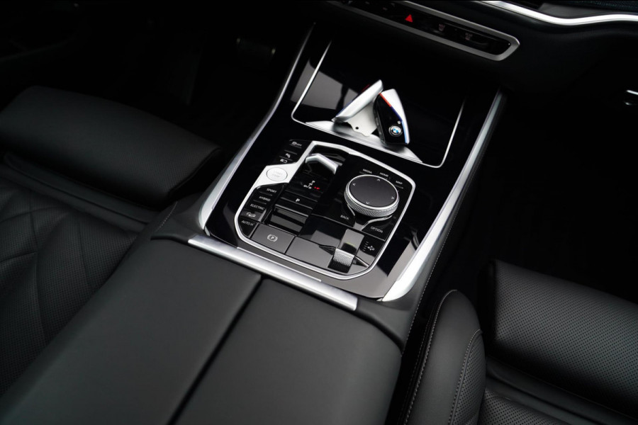 BMW X5 XDrive50e | Panorama | 360 CAM | AR Camera | Adaptieve Cruise | Lane Assist | Trekhaak elektrisch | BTW incl. | HuD |