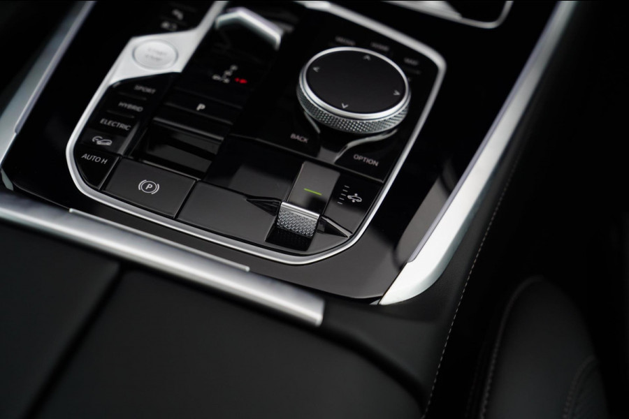 BMW X5 XDrive50e | Panorama | 360 CAM | AR Camera | Adaptieve Cruise | Lane Assist | Trekhaak elektrisch | BTW incl. | HuD |