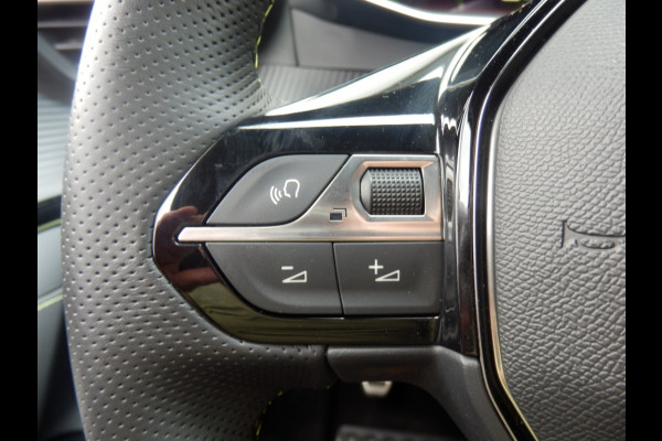 Peugeot 208 1.2 PureTech GT I Panoramadak I Aut. airco I