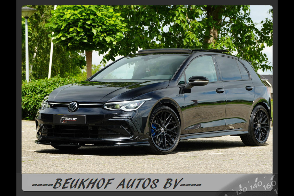 Volkswagen Golf 1.5 eTSI R-Line Pano H&K Audio Cruise Camera Volkswagen Golf 1.5 eTSI R-Line Pano H&K Audio Cruise Camera