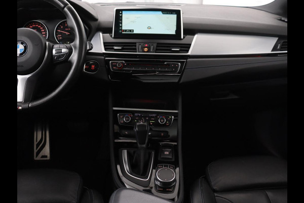 BMW 2 Serie Gran Tourer 218i M Sport 7-persoons | Panoramadak | Leder | Stoelverwarming | Trekhaak | Camera | Full LED | Sportstoelen | Navigatie | Park Assist