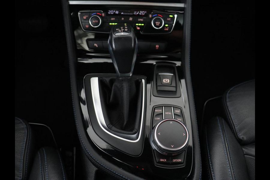 BMW 2 Serie Gran Tourer 218i M Sport 7-persoons | Panoramadak | Leder | Stoelverwarming | Trekhaak | Camera | Full LED | Sportstoelen | Navigatie | Park Assist