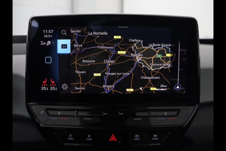 Volkswagen ID.3 First Max 58 kWh | Panoramadak | Head-Up | Stoel & stuurverwarming | Adaptive cruise | Camera | Massage | Elektrische stoelen | Sfeerverlichting | Carplay | Matrix LED
