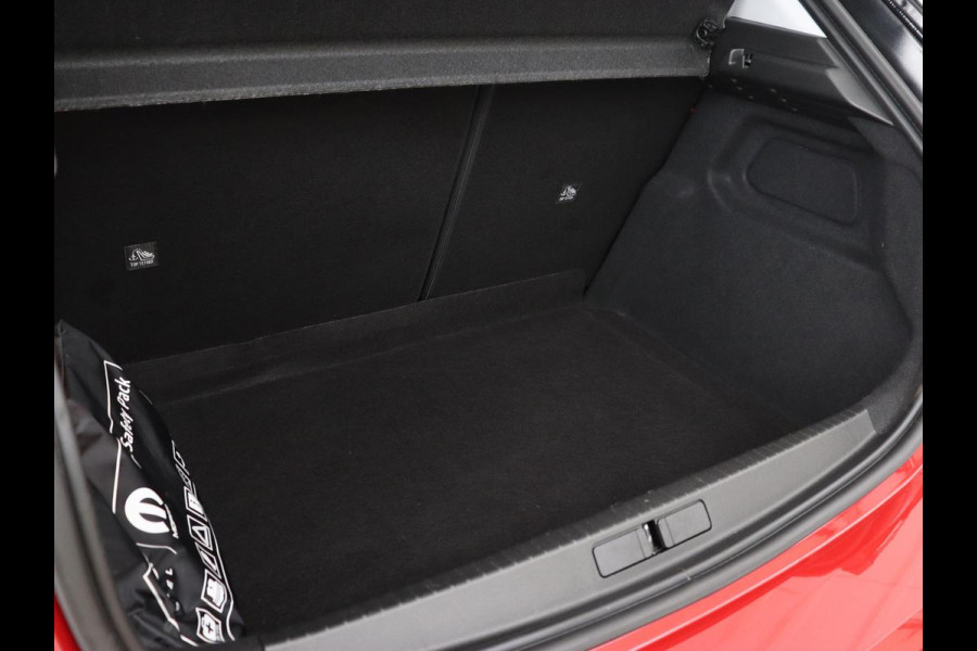 Opel Corsa 1.2 Level 3 | Stoel & stuurverwarming | Camera | Climate control | Full LED | Dodehoek detectie | Cruise control
