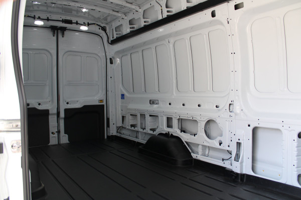 Ford Transit 350 2.0 TDCI L4H3 Trend 165pk RWD - Carplay - Android - Cruise - Camera - 270gr deuren - Rijklaar