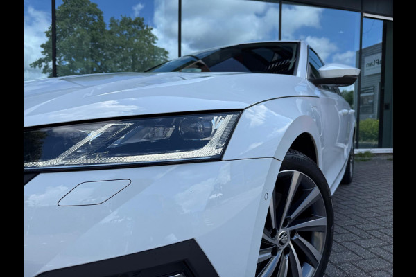 Škoda Octavia Combi 1.4 TSI iV PHEV Business Edition - Automaat - Navi - Winterpakket - Camera