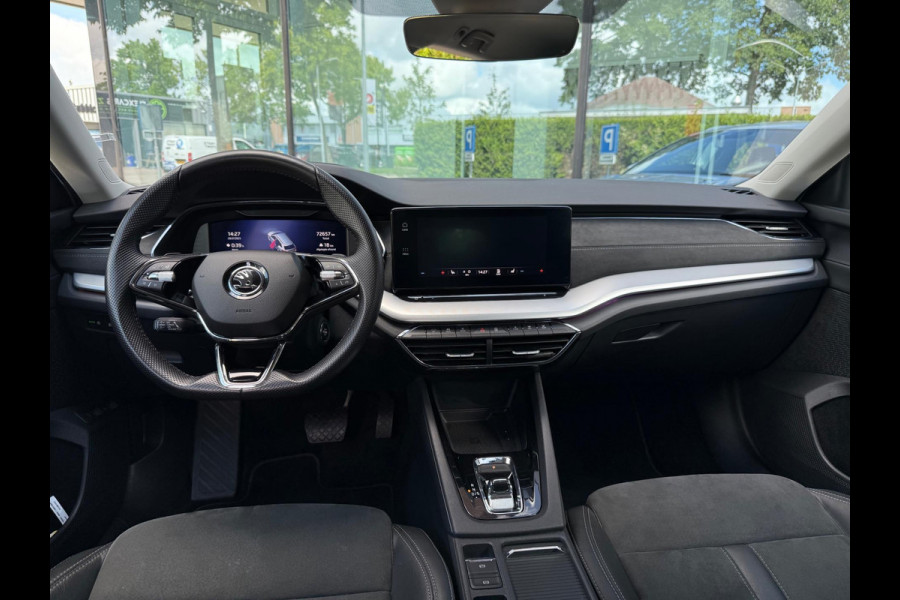 Škoda Octavia Combi 1.4 TSI iV PHEV Business Edition - Automaat - Navi - Winterpakket - Camera