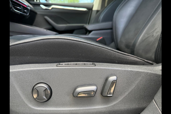 Škoda Octavia Combi 1.4 TSI iV PHEV Business Edition - Automaat - Navi - Winterpakket - Camera