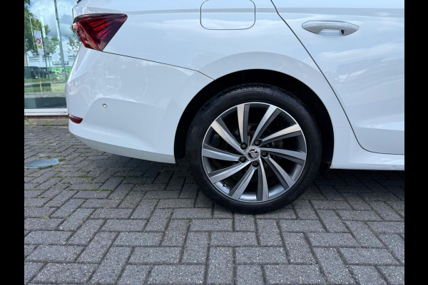 Škoda Octavia Combi 1.4 TSI iV PHEV Business Edition - Automaat - Navi - Winterpakket - Camera