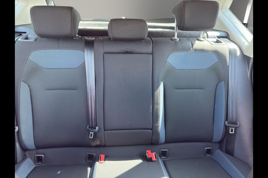 Seat Ateca 1.0 TSI Style | Navigatie | Klimaatregeling | Parkeersenors V+A | Electr. achterklep | Seat Ateca 1.0 TSI Style | Navigatie | Klimaatregeling | Parkeersenors V+A | Electr. achterklep |