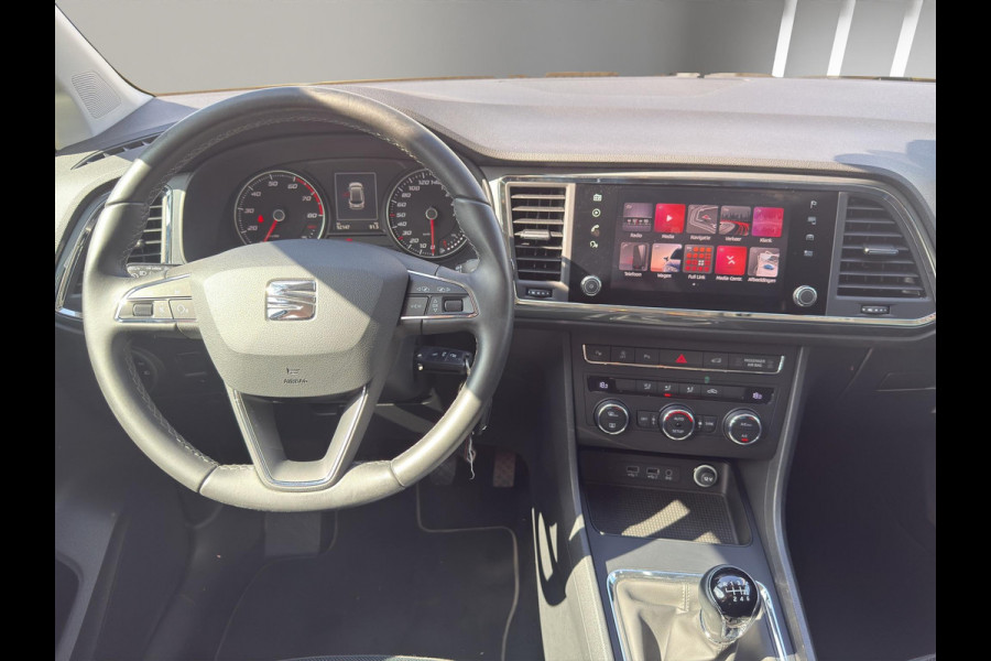 Seat Ateca 1.0 TSI Style | Navigatie | Klimaatregeling | Parkeersenors V+A | Electr. achterklep | Seat Ateca 1.0 TSI Style | Navigatie | Klimaatregeling | Parkeersenors V+A | Electr. achterklep |