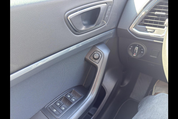 Seat Ateca 1.0 TSI Style | Navigatie | Klimaatregeling | Parkeersenors V+A | Electr. achterklep | Seat Ateca 1.0 TSI Style | Navigatie | Klimaatregeling | Parkeersenors V+A | Electr. achterklep |