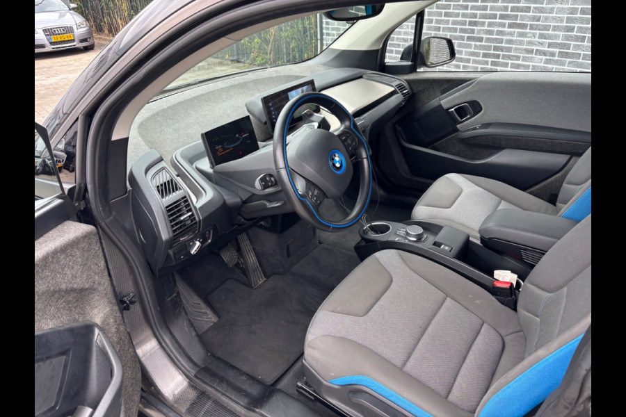 BMW i3 Dark Shadow Edition 120Ah 42 kWh / Camera / Navigatie / 20'' / Stoelverwarming / DAB / LED / Cruise Control