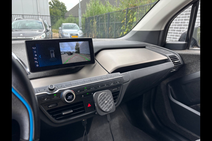 BMW i3 Dark Shadow Edition 120Ah 42 kWh / Camera / Navigatie / 20'' / Stoelverwarming / DAB / LED / Cruise Control