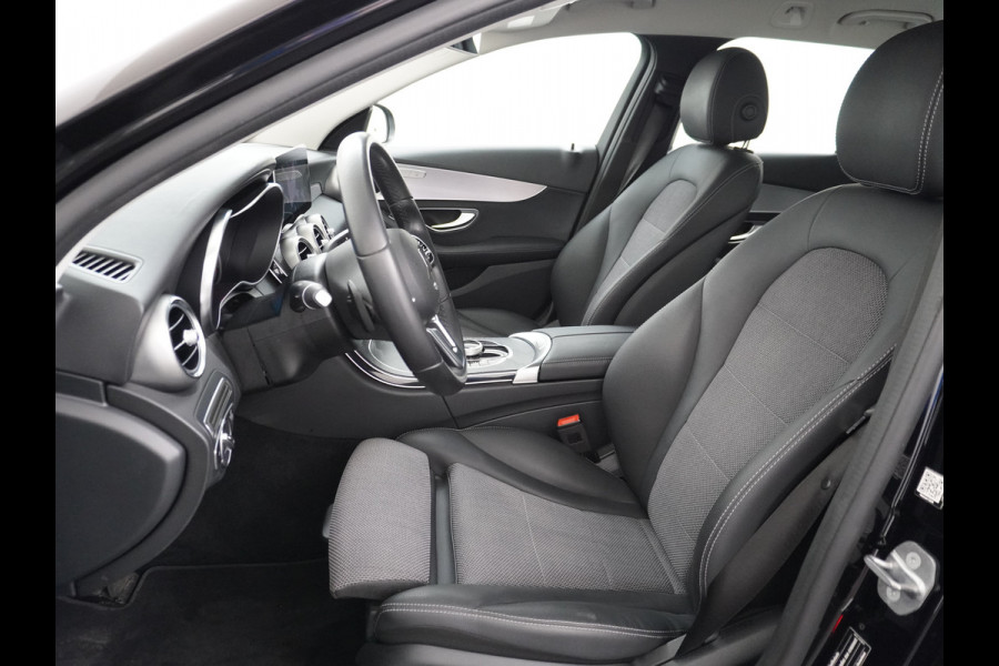 Mercedes-Benz C-Klasse Estate C 300 d Estate AMG line | Distronic LED Trekhaak