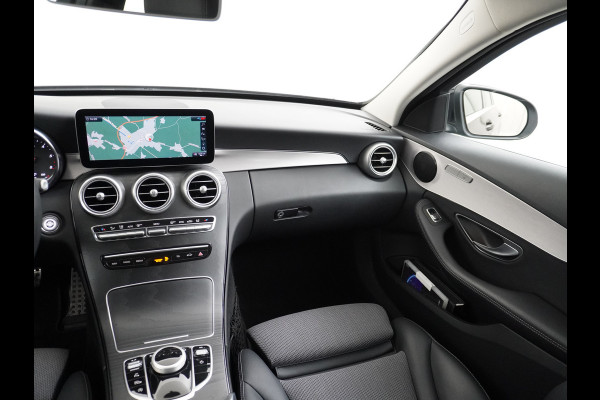 Mercedes-Benz C-Klasse Estate C 300 d Estate AMG line | Distronic LED Trekhaak