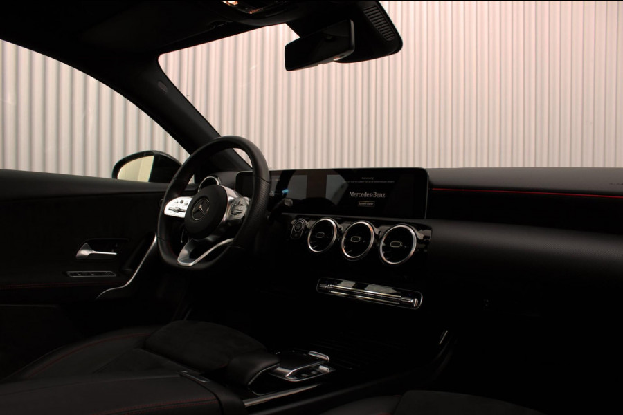 Mercedes-Benz A-Klasse A 180 Aut. AMG Line Pano, MBUX, LED