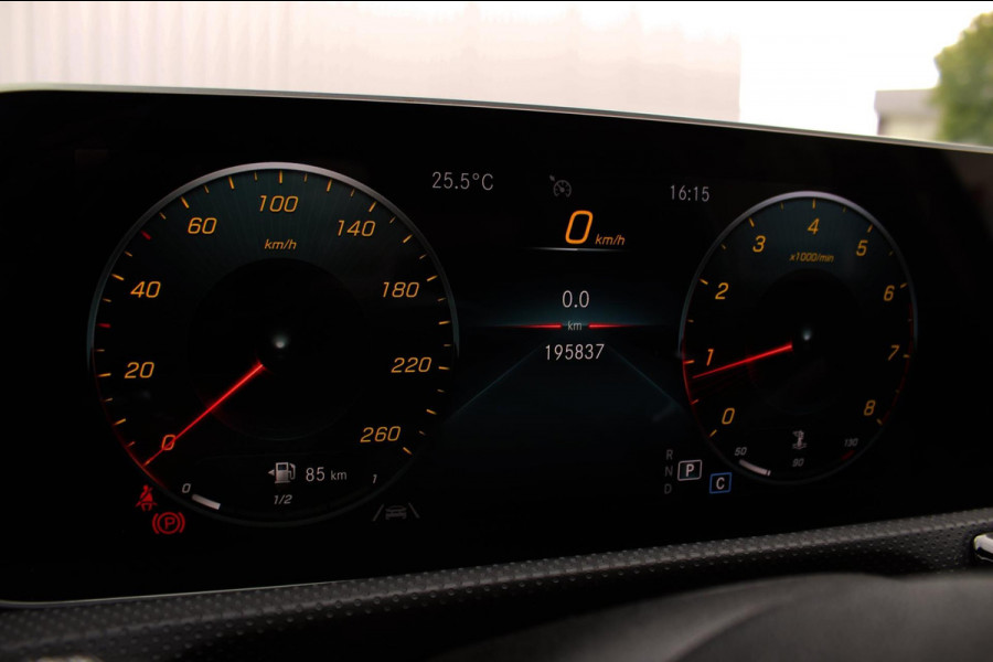 Mercedes-Benz A-Klasse A 180 Aut. AMG Line Pano, MBUX, LED