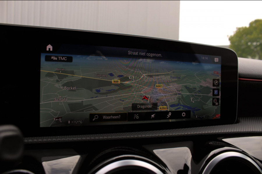 Mercedes-Benz A-Klasse A 180 Aut. AMG Line Pano, MBUX, LED