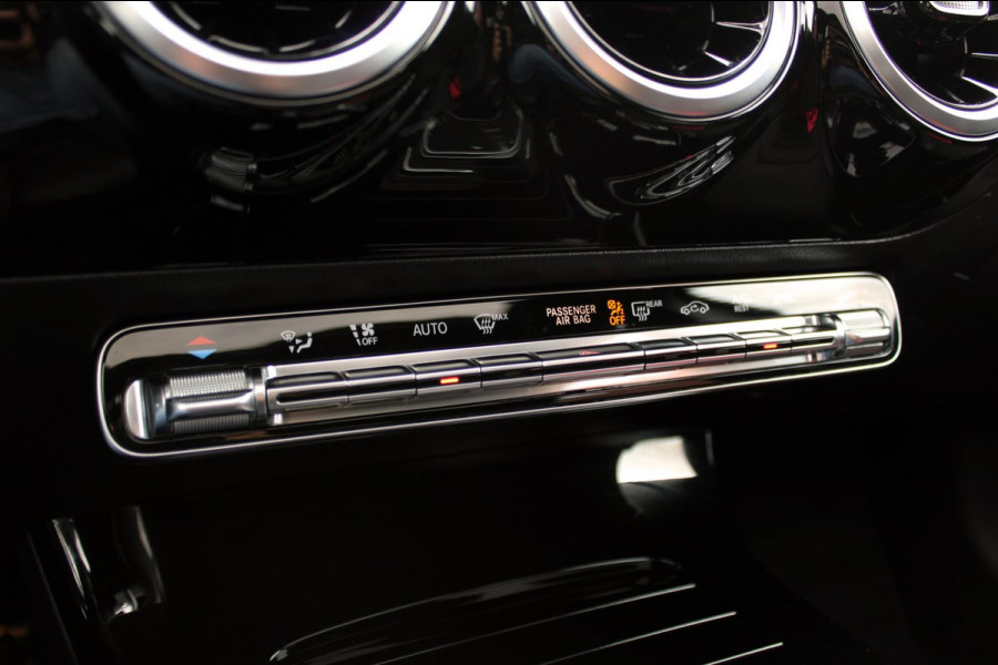 Mercedes-Benz A-Klasse A 180 Aut. AMG Line Pano, MBUX, LED