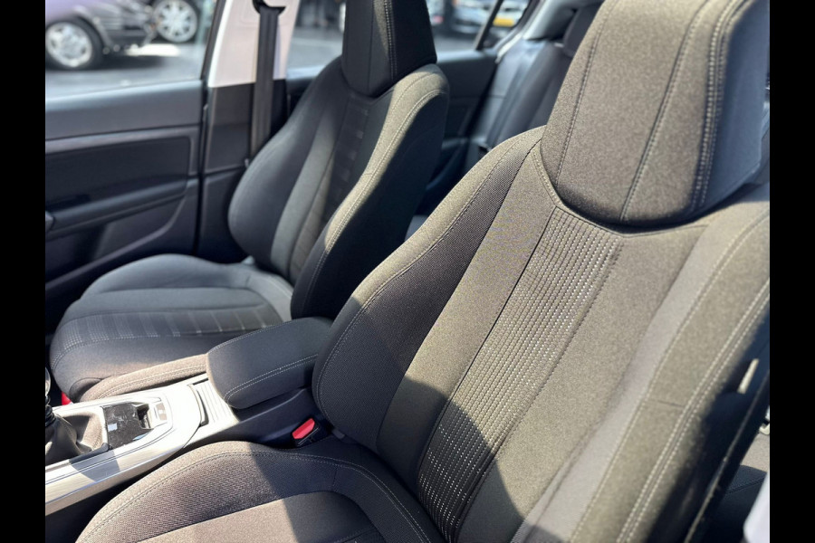 Peugeot 308 1.2 PureTech Allure | Pano | Climate | Camera | Volledige dealerhistorie | 1e eigenaar