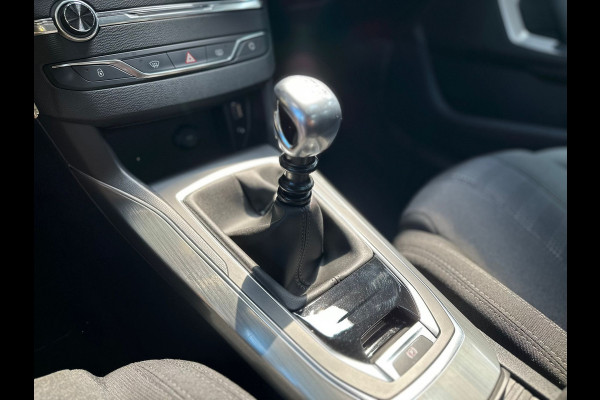 Peugeot 308 1.2 PureTech Allure | Pano | Climate | Camera | Volledige dealerhistorie | 1e eigenaar