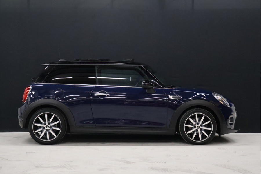 MINI Mini 1.5 Cooper Chili [SCHUIFDAK, APPLE CARPLAY, STOELVERWARMING, PARKEERSENSOR, CRUISE CONTROL, NIEUWSTAAT]