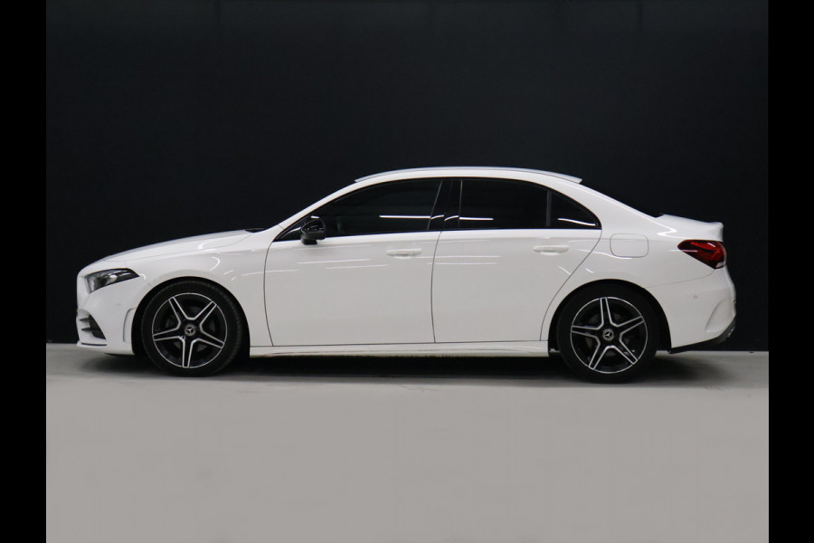 Mercedes-Benz A-Klasse 200 Business Solution AMG [CAMERA, PCA V+A, FLIPPERS, STOELVERWARMING, NAVIGATIE, CLIMATE CONTROL, TREKHAAK, NIEUWSTAAT]