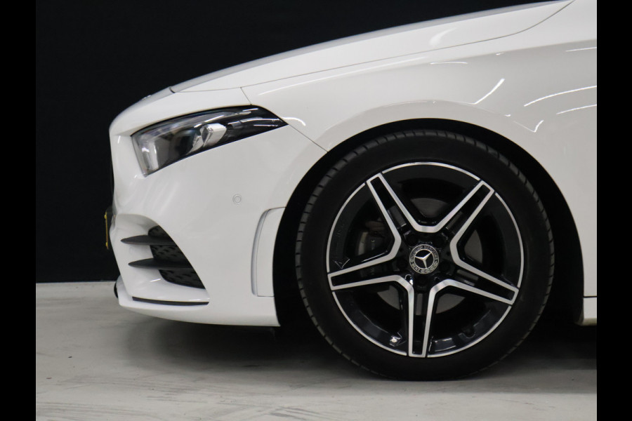 Mercedes-Benz A-Klasse 200 Business Solution AMG [CAMERA, PCA V+A, FLIPPERS, STOELVERWARMING, NAVIGATIE, CLIMATE CONTROL, TREKHAAK, NIEUWSTAAT]