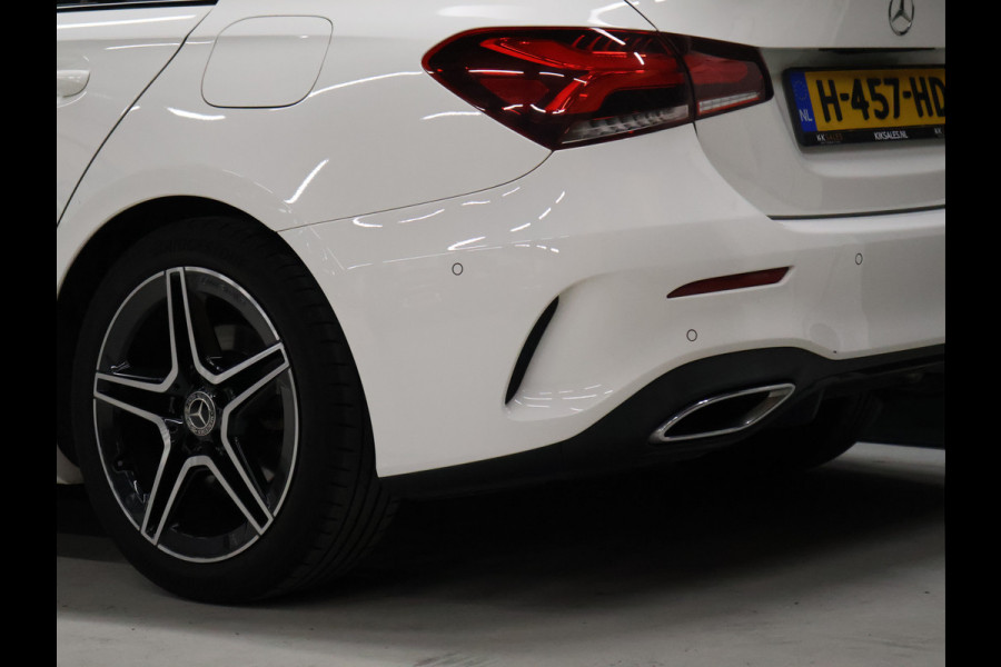 Mercedes-Benz A-Klasse 200 Business Solution AMG [CAMERA, PCA V+A, FLIPPERS, STOELVERWARMING, NAVIGATIE, CLIMATE CONTROL, TREKHAAK, NIEUWSTAAT]