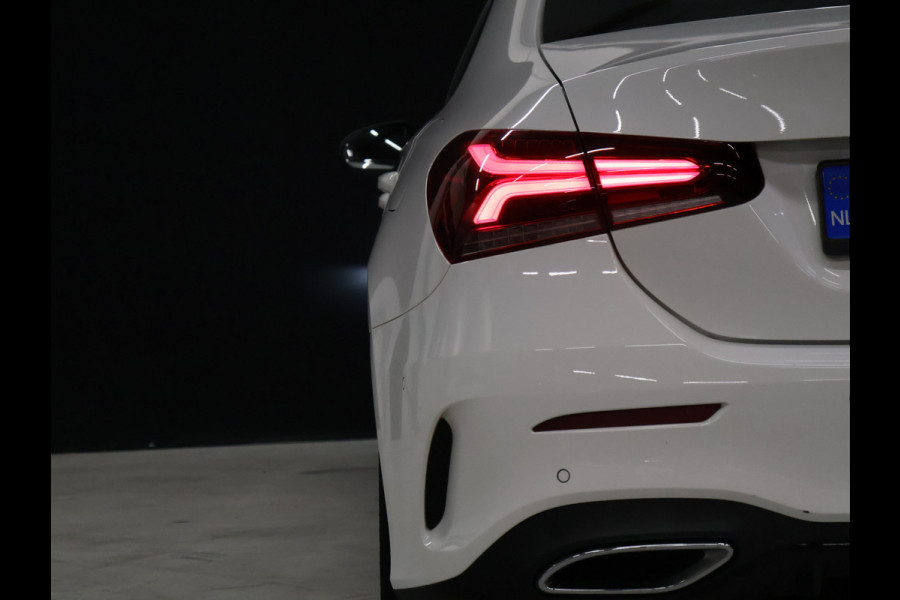 Mercedes-Benz A-Klasse 200 Business Solution AMG [CAMERA, PCA V+A, FLIPPERS, STOELVERWARMING, NAVIGATIE, CLIMATE CONTROL, TREKHAAK, NIEUWSTAAT]
