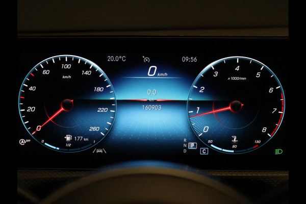 Mercedes-Benz A-Klasse 200 Business Solution AMG [CAMERA, PCA V+A, FLIPPERS, STOELVERWARMING, NAVIGATIE, CLIMATE CONTROL, TREKHAAK, NIEUWSTAAT]