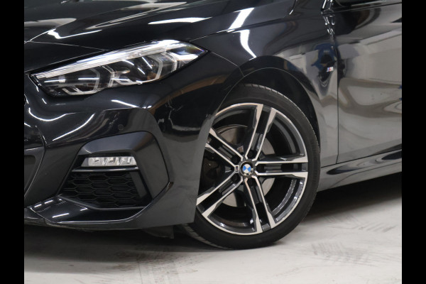 BMW 2 Serie Gran Coupé 218i M Sport [LED, DAB, LIVE COCKPIT, SFEERVERLICHTING, CAMERA, PDC V+A, APPLE CARPLAY, ANDROID, M PAKKET, CRUISE CONTROL, NIEUWSTAAT]