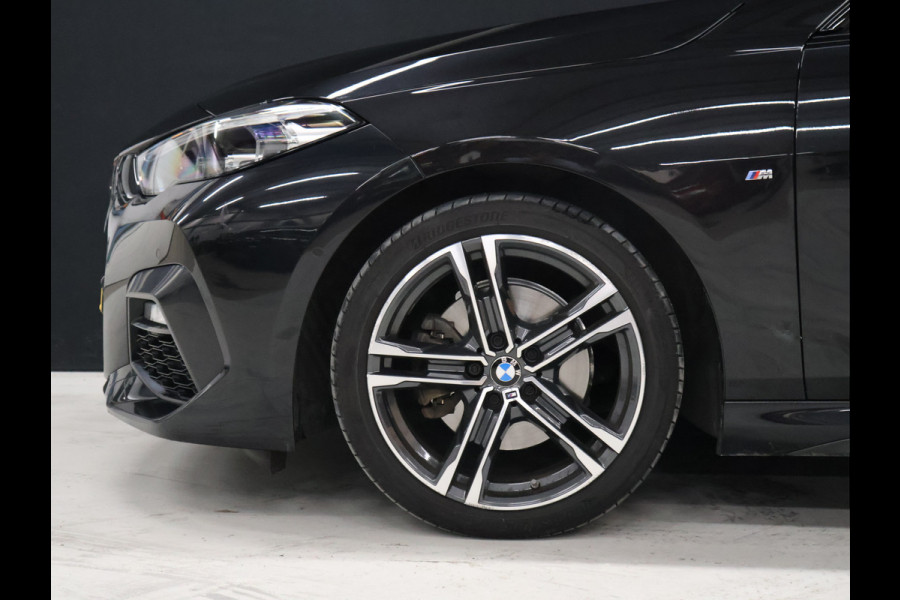 BMW 2 Serie Gran Coupé 218i M Sport [LED, DAB, LIVE COCKPIT, SFEERVERLICHTING, CAMERA, PDC V+A, APPLE CARPLAY, ANDROID, M PAKKET, CRUISE CONTROL, NIEUWSTAAT]
