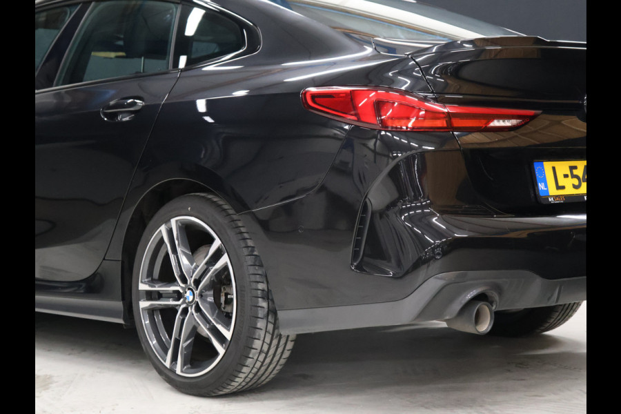 BMW 2 Serie Gran Coupé 218i M Sport [LED, DAB, LIVE COCKPIT, SFEERVERLICHTING, CAMERA, PDC V+A, APPLE CARPLAY, ANDROID, M PAKKET, CRUISE CONTROL, NIEUWSTAAT]