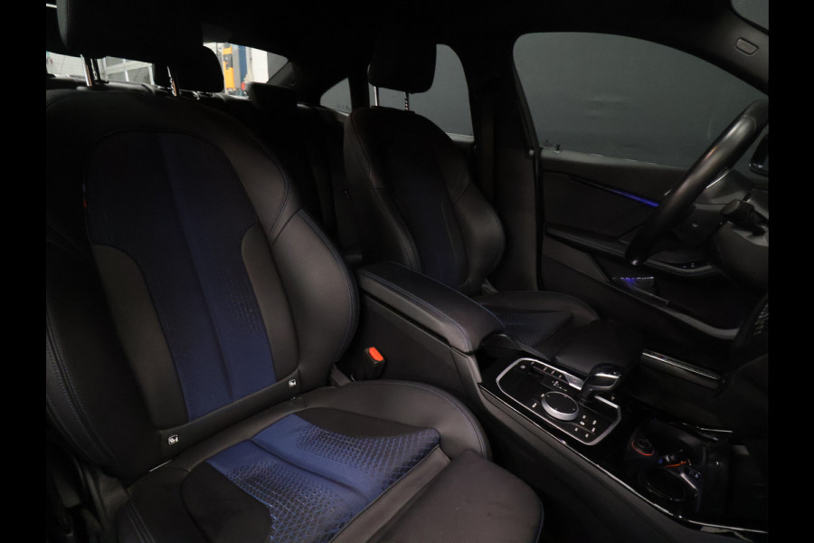 BMW 2 Serie Gran Coupé 218i M Sport [LED, DAB, LIVE COCKPIT, SFEERVERLICHTING, CAMERA, PDC V+A, APPLE CARPLAY, ANDROID, M PAKKET, CRUISE CONTROL, NIEUWSTAAT]