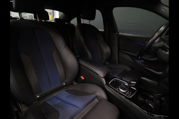 BMW 2 Serie Gran Coupé 218i M Sport [LED, DAB, LIVE COCKPIT, SFEERVERLICHTING, CAMERA, PDC V+A, APPLE CARPLAY, ANDROID, M PAKKET, CRUISE CONTROL, NIEUWSTAAT]