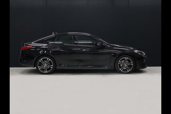 BMW 2 Serie Gran Coupé 218i M Sport [LED, DAB, LIVE COCKPIT, SFEERVERLICHTING, CAMERA, PDC V+A, APPLE CARPLAY, ANDROID, M PAKKET, CRUISE CONTROL, NIEUWSTAAT]