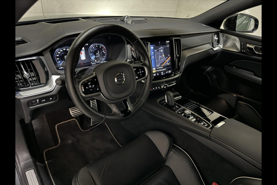 Volvo S60 2.0 T8 AWD Polestar Engineered B&W Pano Trekh. 360° Autopilot