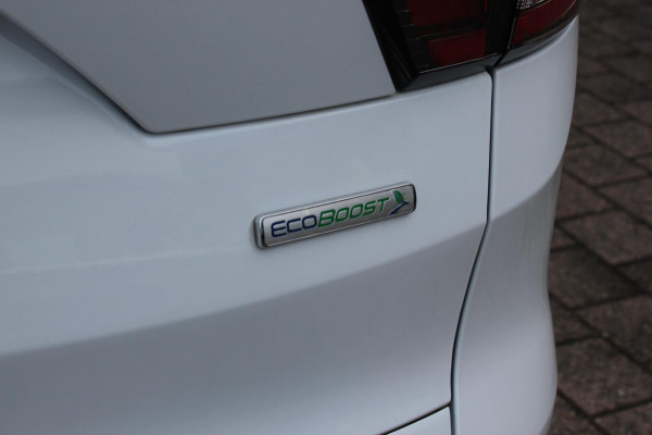 Ford Kuga 1.5 EcoBoost Titanium|Prijs rijklaar incl. 12 mnd garantie| Trekhaak Navi PDC Stoel en stuurverwarming Carplay