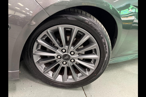 Ford Focus 1.0 ST-Line NAVI/CARPLAY/CRUISE/ECC/PDC///