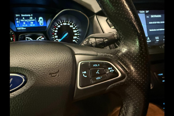 Ford Focus 1.0 ST-Line NAVI/CARPLAY/CRUISE/ECC/PDC///