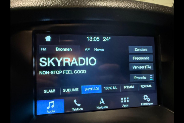 Ford Focus 1.0 ST-Line NAVI/CARPLAY/CRUISE/ECC/PDC///