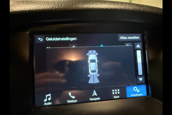 Ford Focus 1.0 ST-Line NAVI/CARPLAY/CRUISE/ECC/PDC///