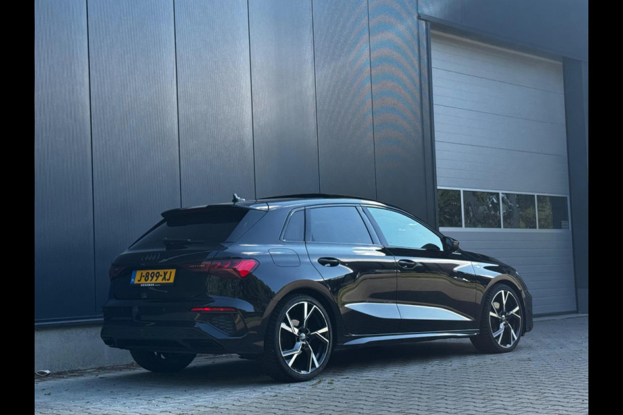 Audi A3 Sportback 35TFSI 150PK S-LINE PANORAMADAK STOELVERWARMING NAP NEDERLANDSE AUTO RS ZETELS NIEUWE MODEL